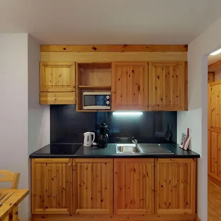 In Near Lift Apartment