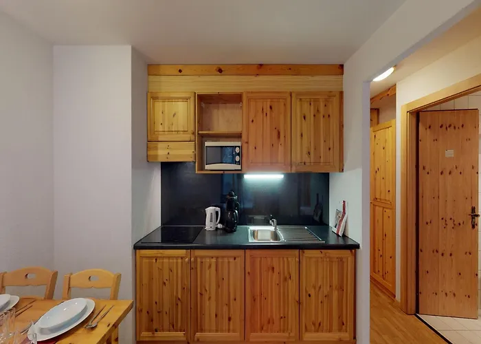 In Near Lift アパート